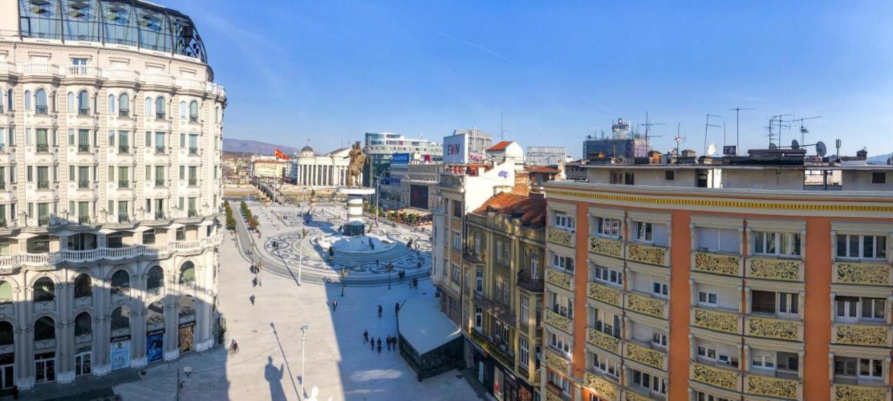 Room In Guest Room - Hotel Square Skopje Macedonia Exterior foto